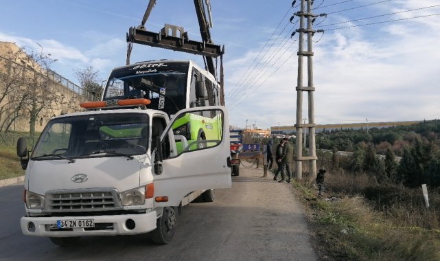 Gebze&#039;de midibüs devrildi: 7 yaralı