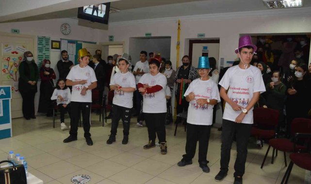 Gediz'de engelliler günü kutlaması