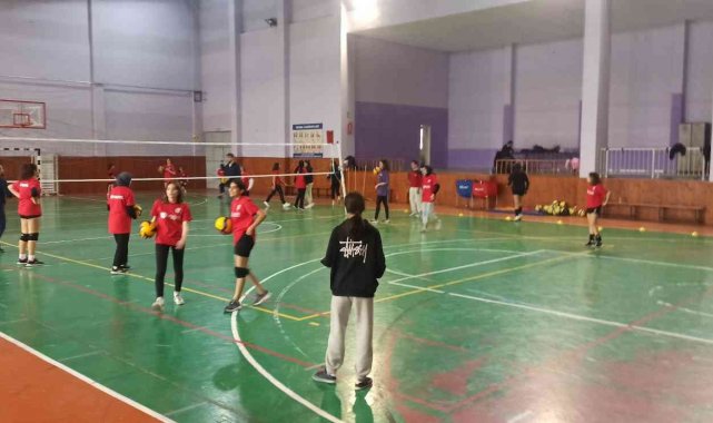 Geleceğin sultanları topbaşı yaptı