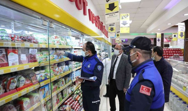 Gemlik zabıtası vatandaşın yanında