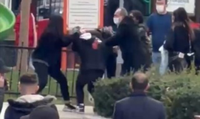 Genç kızların tekme tokatlı kavgası