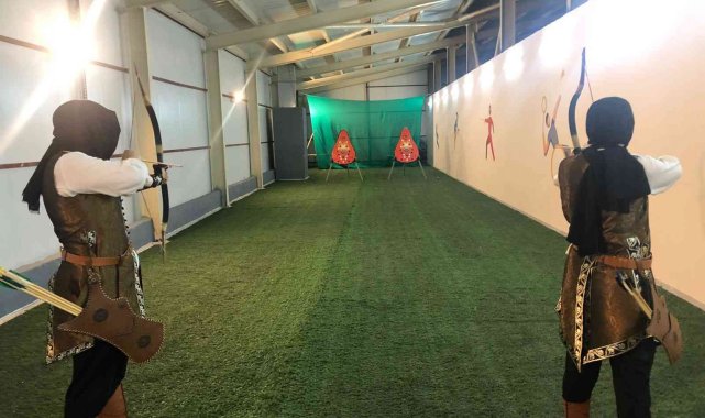 Genç okçular 12'den vurabilmek için mücadele verdi