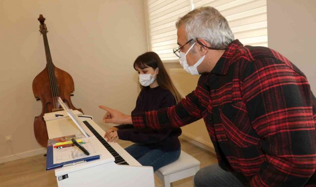 Gençler Çankaya'da sanat eğitimi alıyor