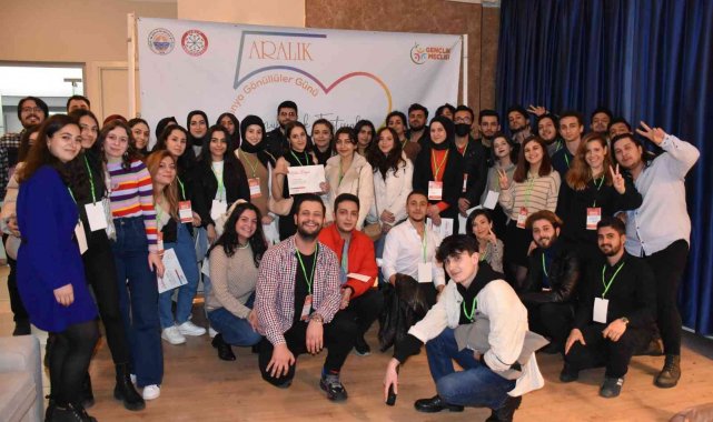 Gençler "Gönüllüler Festivali"nde buluştu
