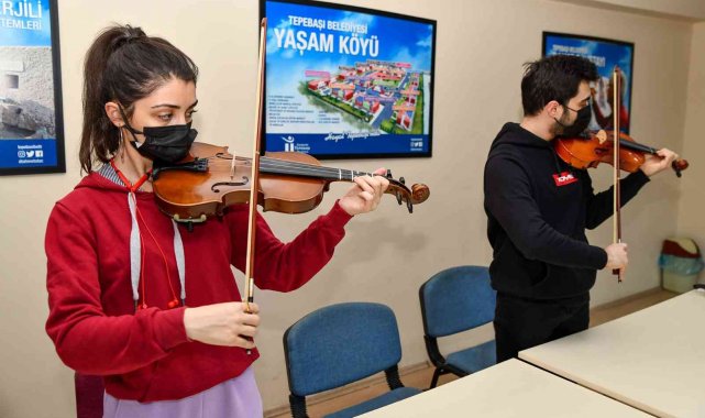 Gençlerden keman kursuna ilgi