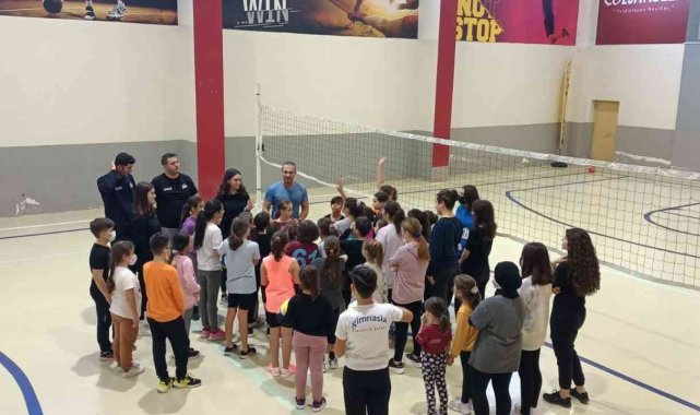 Gençleri sanal dünyadan gerçek hayata çeken proje