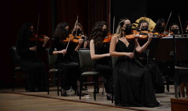 Gençlik Senfoni Orkestrası&#039;ndan &#039;Yeni Yıl Konseri&#039;