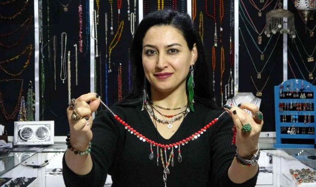 Girişimci kadın, gümüş sanatıyla hayata tutundu