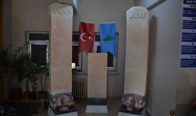 Göktürk Yazıtları&#039;nın birebir kopyası Erzurum&#039;da yapıldı