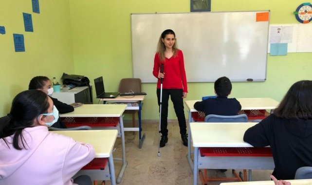 Görme engelli öğretmenin en mutlu günü