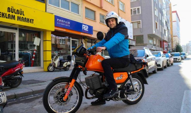 Gözü gibi baktığı motosikletine sadece güneşli havalarda biniyor