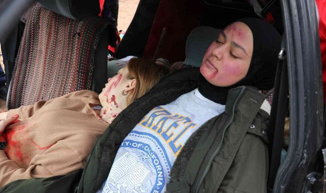 Gümüşhane UMKE'den nefes kesen tatbikat