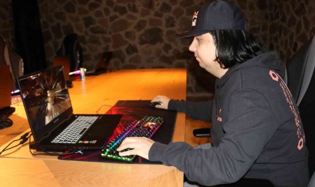 Günde 9 saat çalışarak tarihin ilk Espor Dünya Şampiyonu oldu