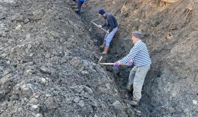 Gündoğmuşlu çiftçilere 4 bin 400 metre sulama borusu