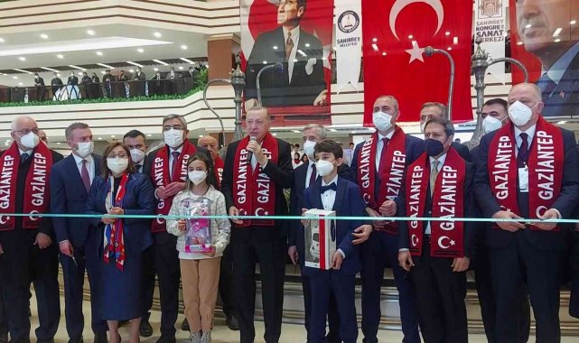 Güneydoğu'nun en büyük kongre merkezini Cumhurbaşkanı Erdoğan hizmete açtı