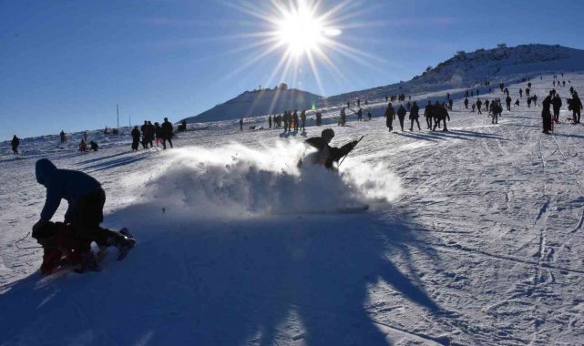 Güneydoğu'nun tek kayak merkezinde sezon açıldı