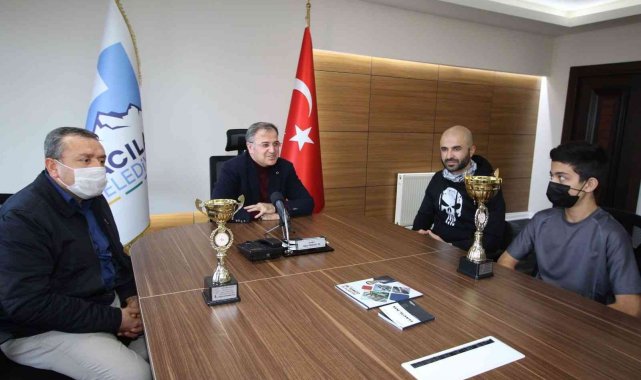 Hacılar, voleybolda il birincisi