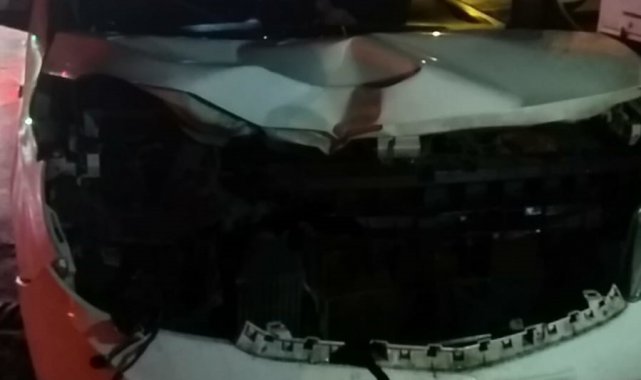 Hafif ticari aracın çarptığı kadın ağır yaralandı