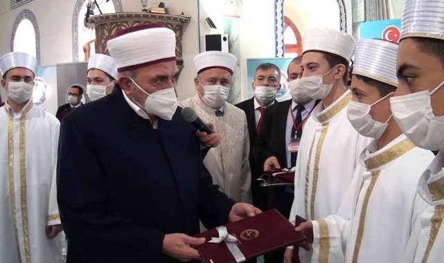 Hafızlık eğitimini tamamlayan 40 öğrenci için icazet töreni