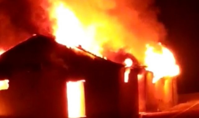 Hakkari'deki yangın hasarı 1 milyon TL üzerinde