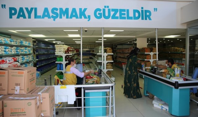 Haliliye'de "Sosyal Market" hizmeti devam ediyor