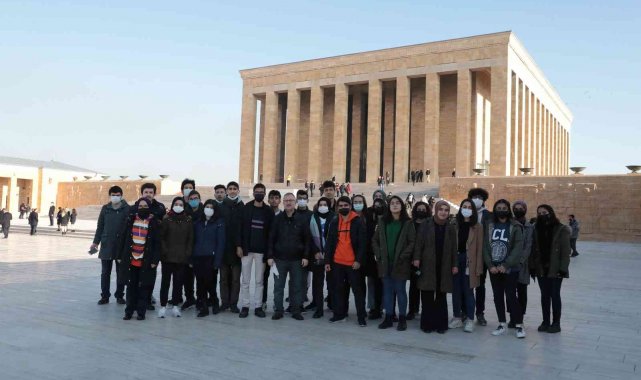 Haliliyeli öğrenciler Ankara'yı gezdi