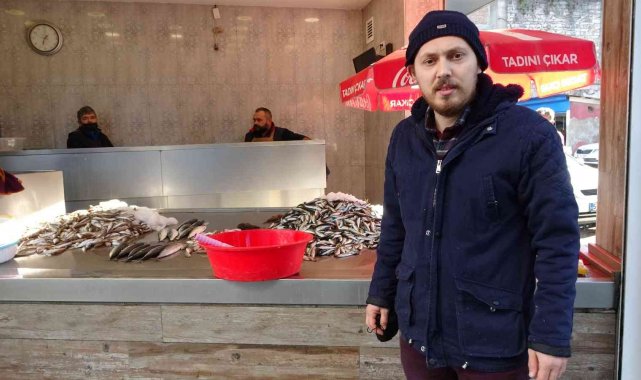 Hamsi, tezgahları da terk etti