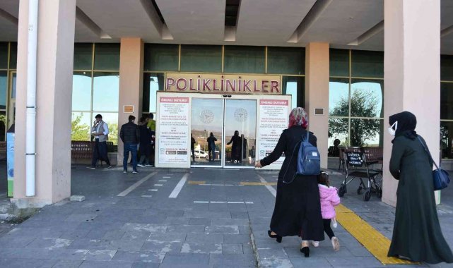 Hastanede karşılaşan husumetli ailler birbirine girdi: 2'si ağır 3 yaralı