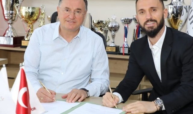 Hatayspor&#039;da Emre Çolak ile yollar ayrıldı