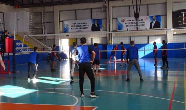 Havran'da Liseler Arası Voleybol Turnuvası