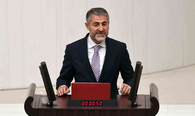 Hazine ve Maliye Bakanı Nureddin Nebati, TBMM'de yemin etti.