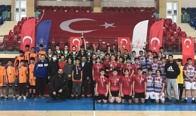 Hentbolda Düzce'yi temsil edecekler belli oldu