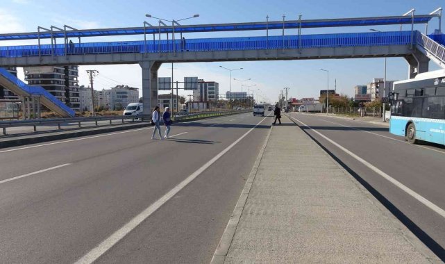 Herkesin bahanesi, "Acelem var" oldu