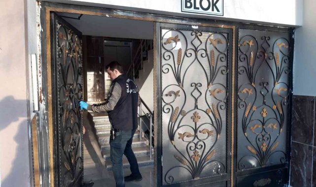 Hırsızlık için girdiği ikamette yakalandı