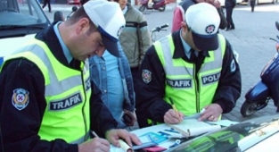 Hız limitini aştı, cezasını mahkeme iptal etti! 