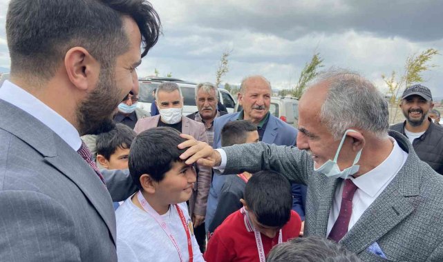 Horasan Belediyesi kent estetiğine değer katacak hizmetlere öncelik tanıyor