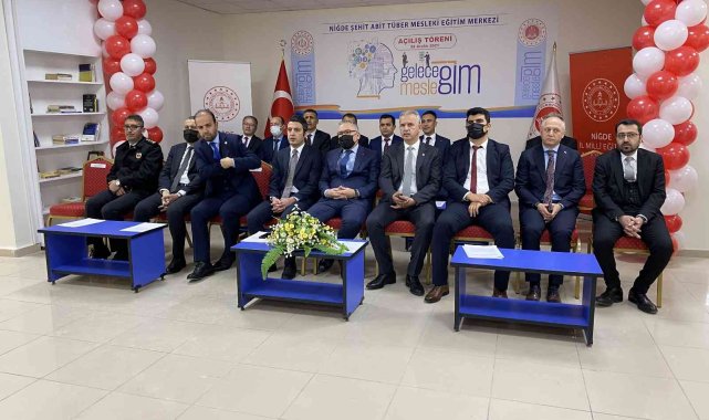 Hükümlülere 7 branşta kurs verecek merkez açıldı