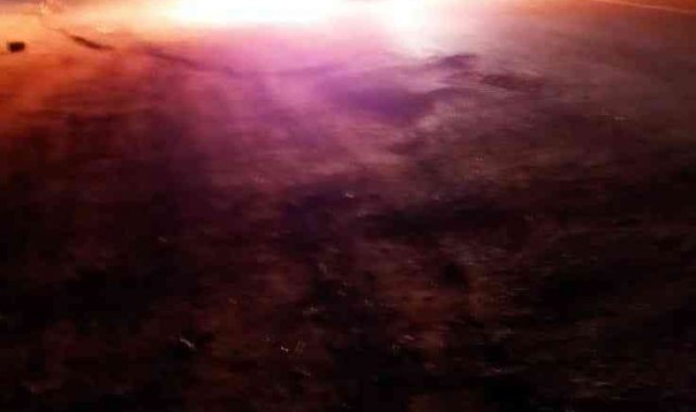 Hurda yüklü kamyonet alev topuna döndü