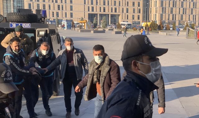 Husumetlisini bıçakla öldüren şahıs adliyeye sevk edildi