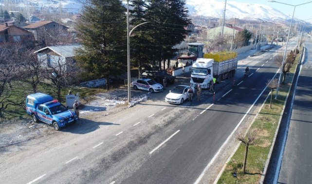 Huzur ve güven uygulamasında jandarmaya yakalandılar