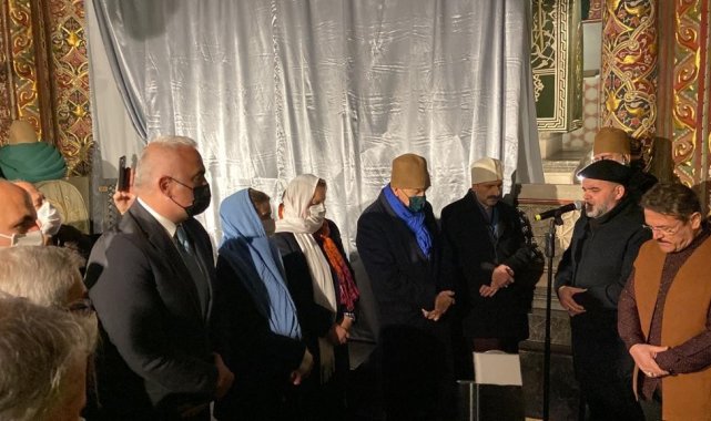 Hz. Mevlana'nın sanduka ve puşidesi 1895 yılından sonra ilk defa yenilendi