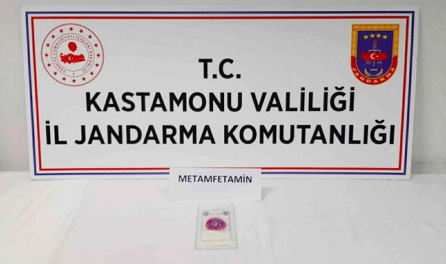 İç çamaşırına uyuşturucu zulaladı, jandarmadan kaçamadı
