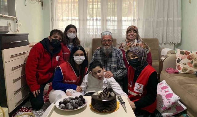 İHA&#039;nın haberi Ömer&#039;in sesi oldu