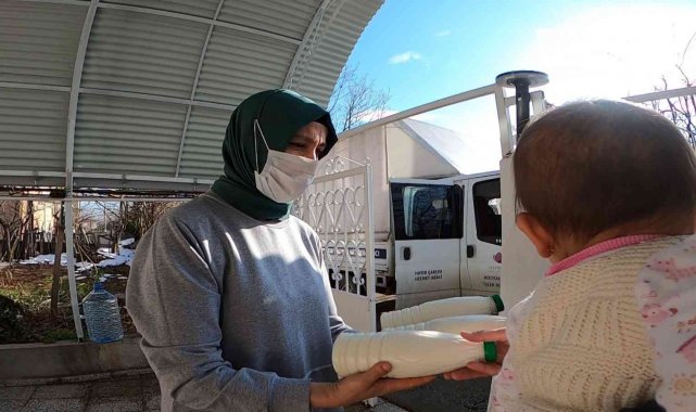 İhtiyaç sahibi çocuklara taze süt dağıtımı devam ediyor
