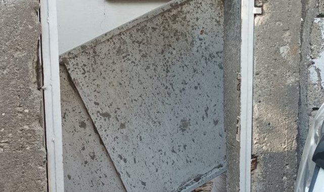 İkamet bahçesinin demir kapısı çalınarak götürüldü