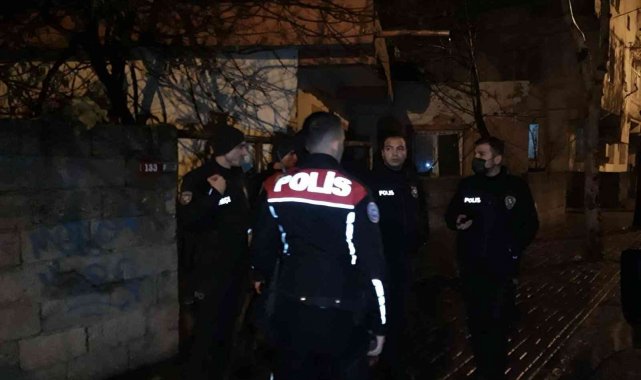 İkamete giren hırsız pencereden kaçtı