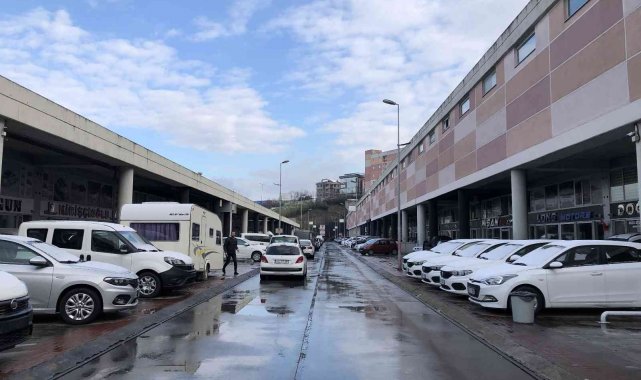 İkinci el otomobil satışları durdu, fiyatların düşmesi bekleniyor