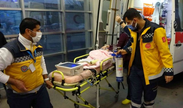 İkiz bebekleri kaza ayırdı