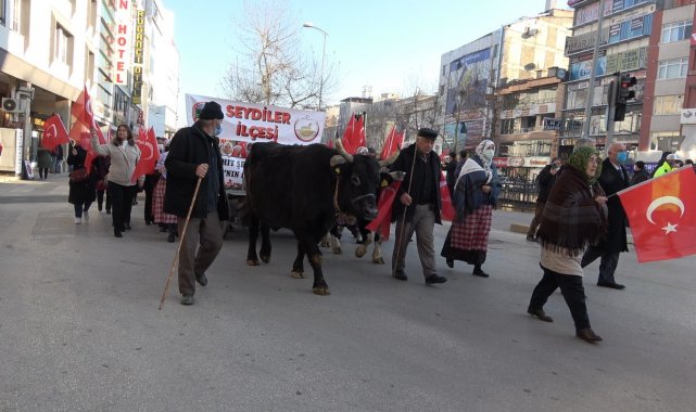 İlk Türk kadın mitingini 102'inci yılında unutturmadılar