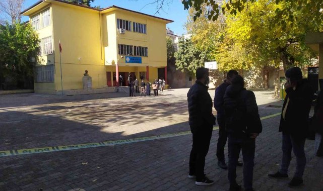 İlkokulda yangın paniği